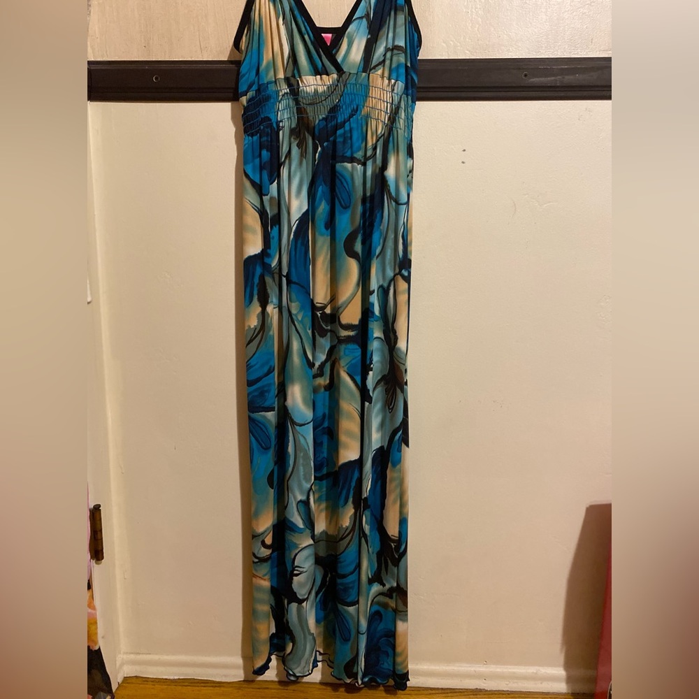 Women’s size L Perfect condition, maxi tank dress, silky and comfortable.